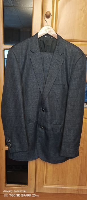 Прадоется костюм