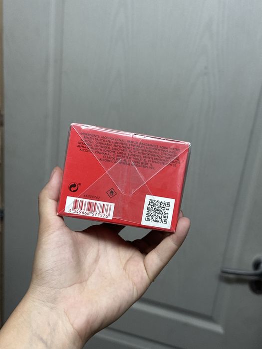 Invictus edp rosu