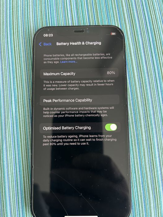 Iphone 12 64GB 80% baterie