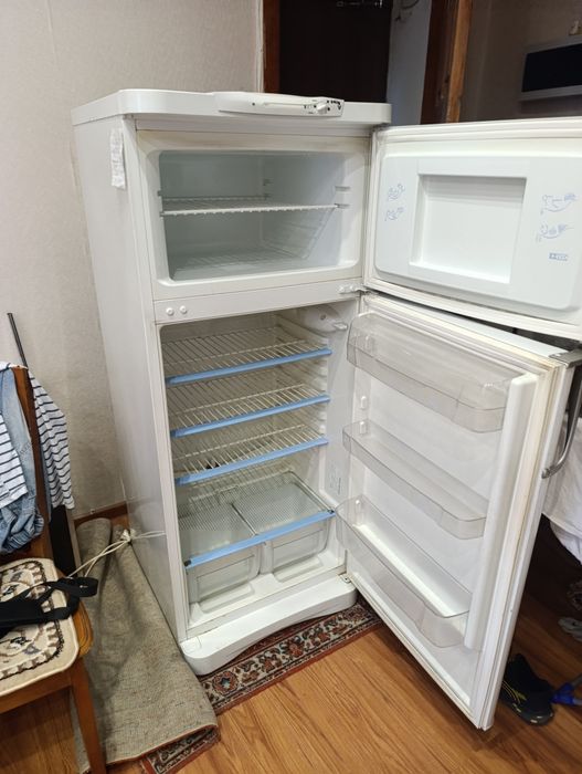 Холодильник Indesit б/у