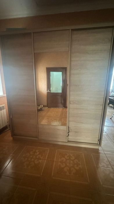 Шкаф плательный с зеркалом