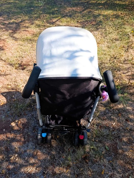 Детска количка, тип "чадър"