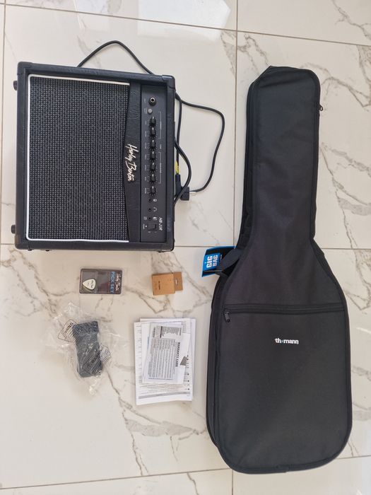 Vând set complet Harley Benton pentru chitară