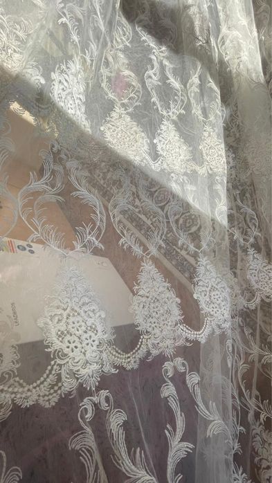 Тюли 8 м, высота потолка 2,8 м