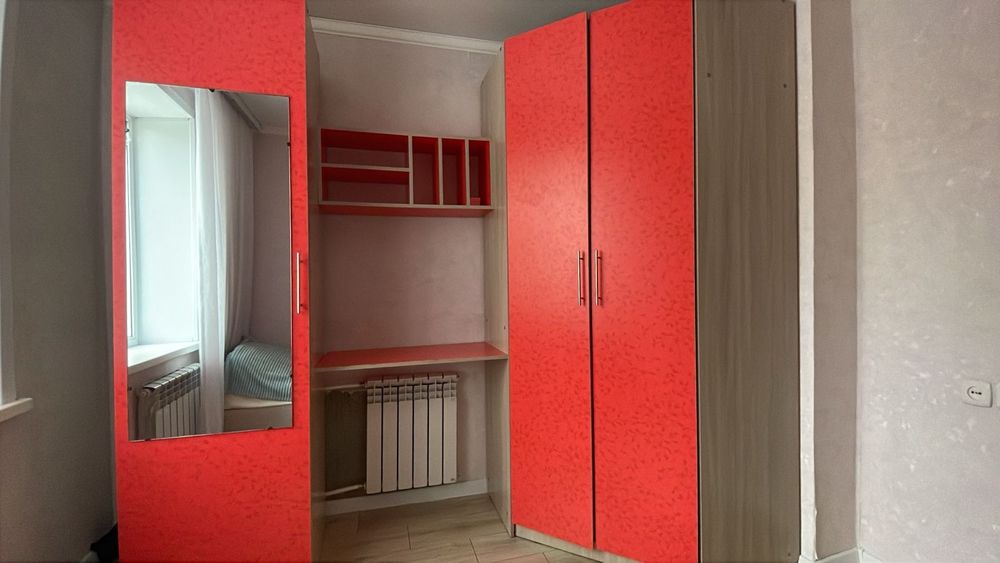 Продам гарнитур для детской