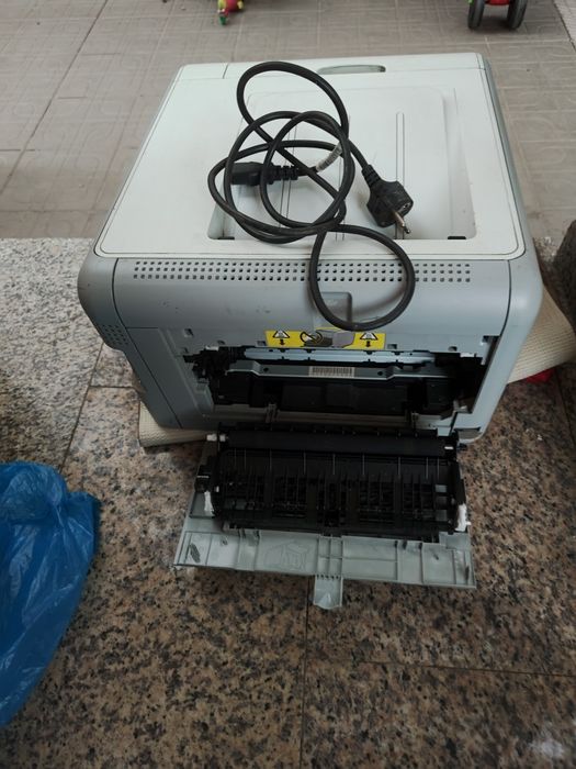 Imprimata HP Color LaserJet CP1215