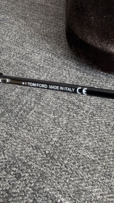 Vand rame/ochelari vedere Tom Ford TF 5799 B, stare ff buna .