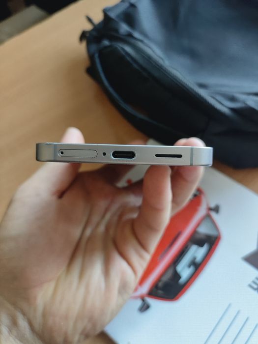 Samsung s25 (12/128)