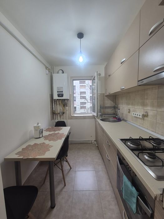 Inchiriez apartament  3 camere Nanterre