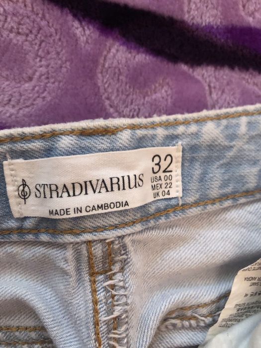 Blugi noii stradivariu