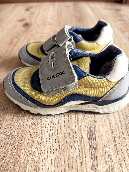 Маратонки GEOX размер 26