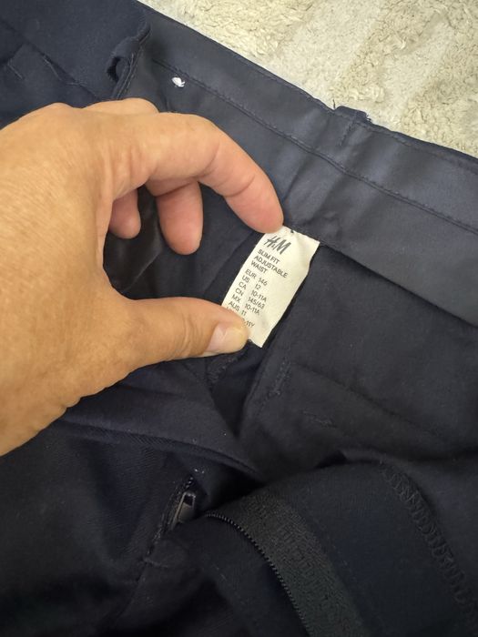 Школьная одежда , джинсы Levis оригинальные