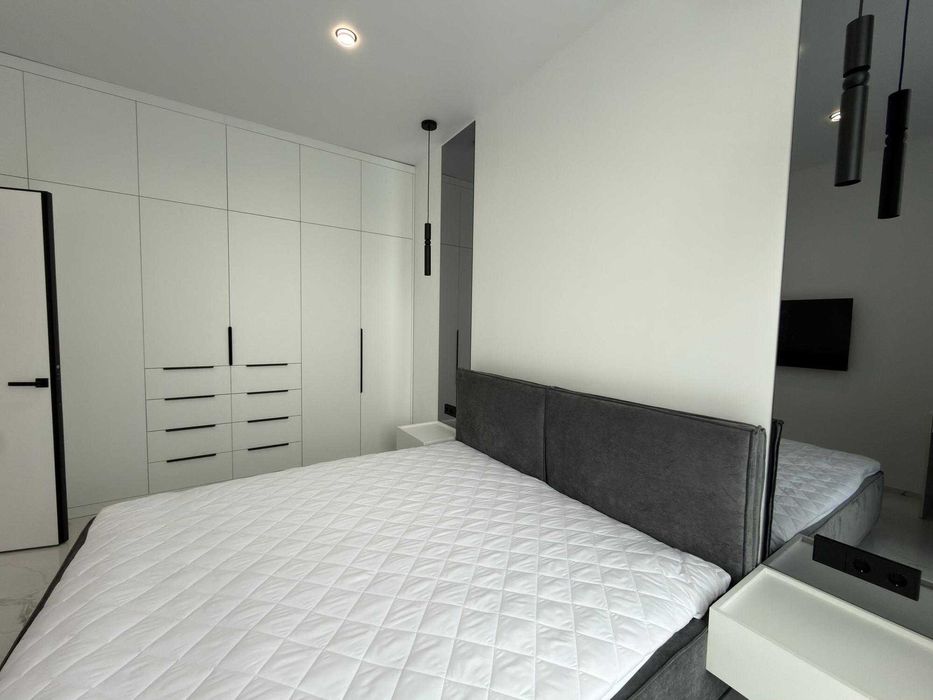Продава се Тристаен апартамент в Пловдив, Христо Смирненски - 88 кв.м за 957 €/кв.м - Снимка #1