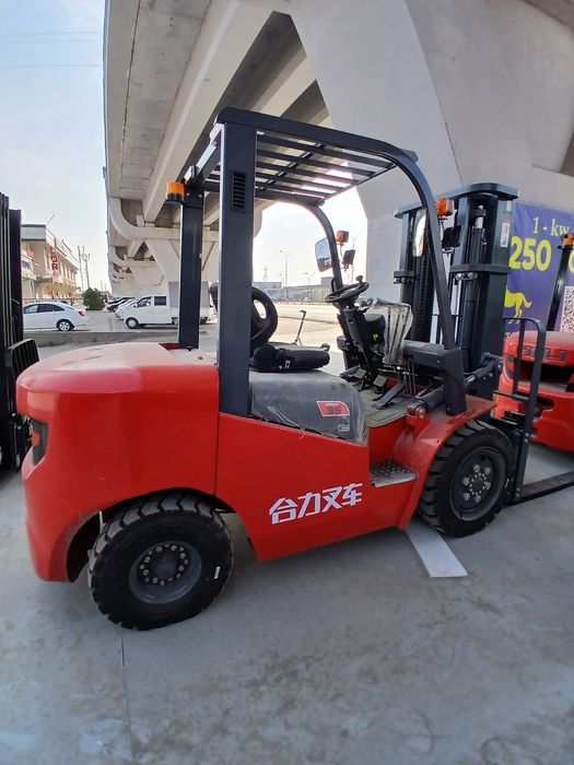 Вилочный Погрузчик Авто кара Avto Kara HELI 3 тонный