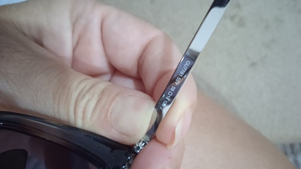 Слънчеви очила Guess