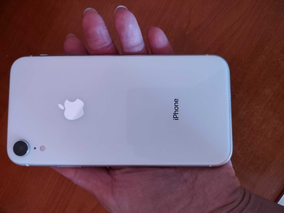 Telefon IPHONE XR 64 GB , stare impecabilă PREȚ: 550
