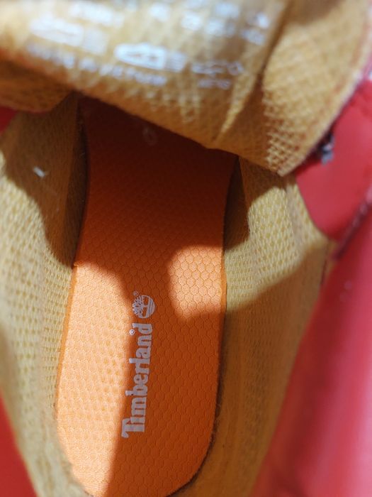 Продам осенние ботинки