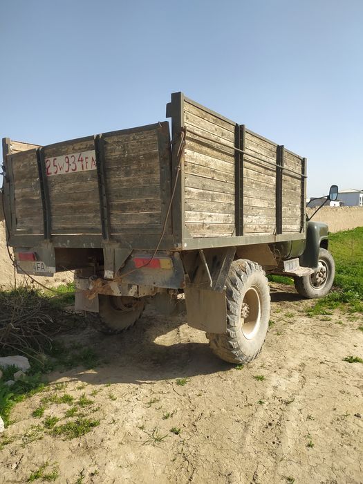 Gaz 52 soz holatda orqa yakka balonda  6ta gaz baloni bor