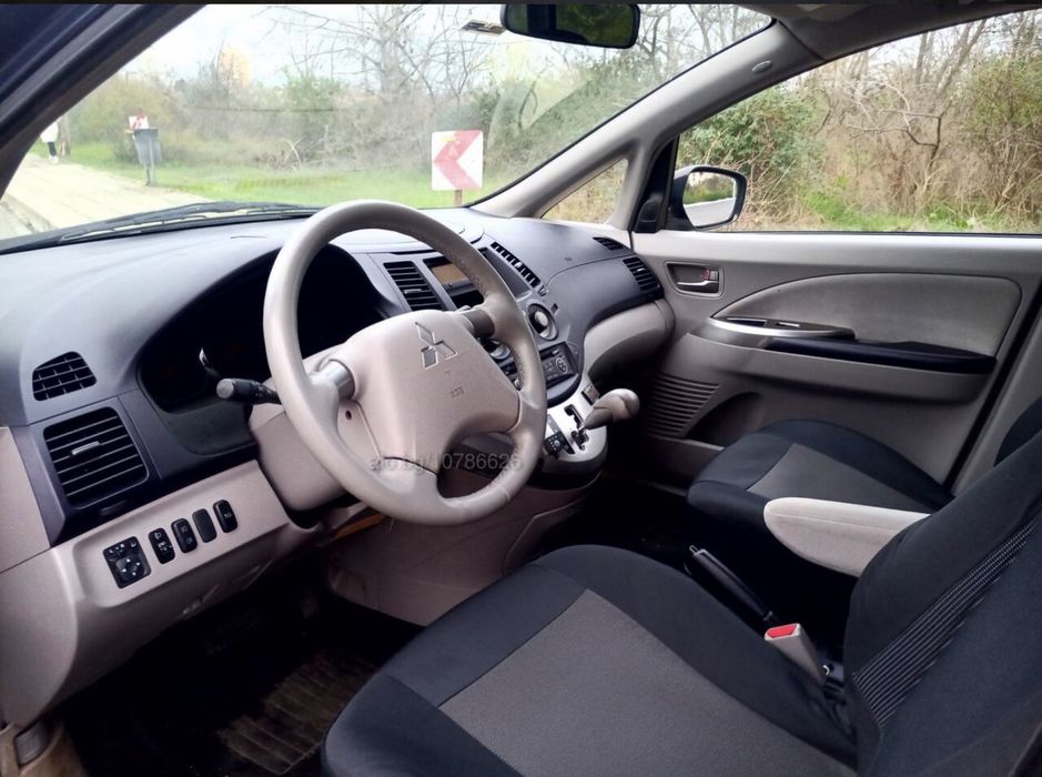 Mitsubishi grandis