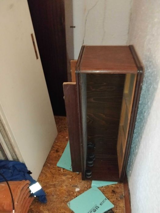 Стари дървени мебели в добро състояние