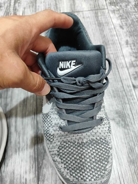 Кроссовки  nike новый