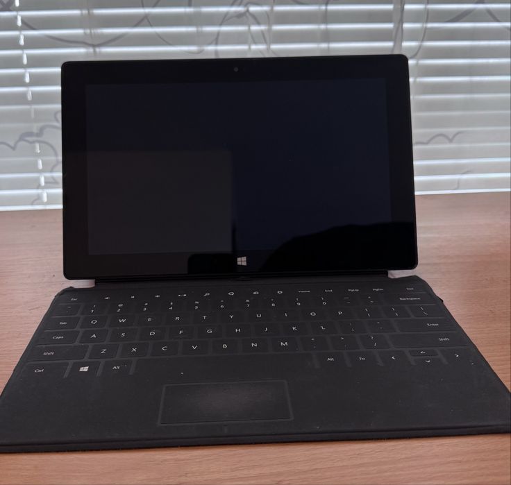 Лаптоп - таблет Microsoft Surface RT