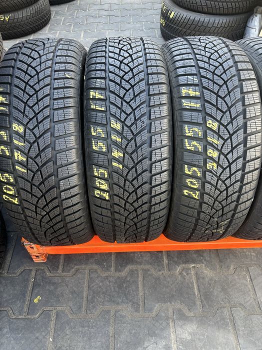 Anvelope Iarna 205/55/17 GoodYear UltraGrip Performance 205 55 17 R17