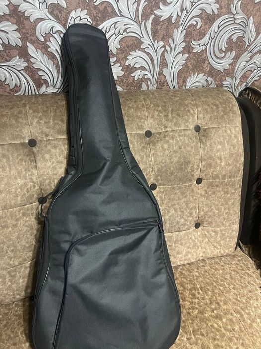 Гитара акустическая