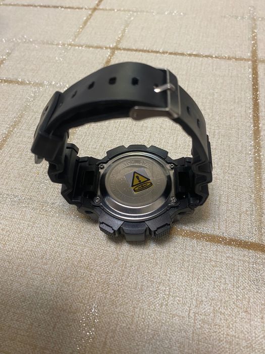 Мъжки дигитален часовник