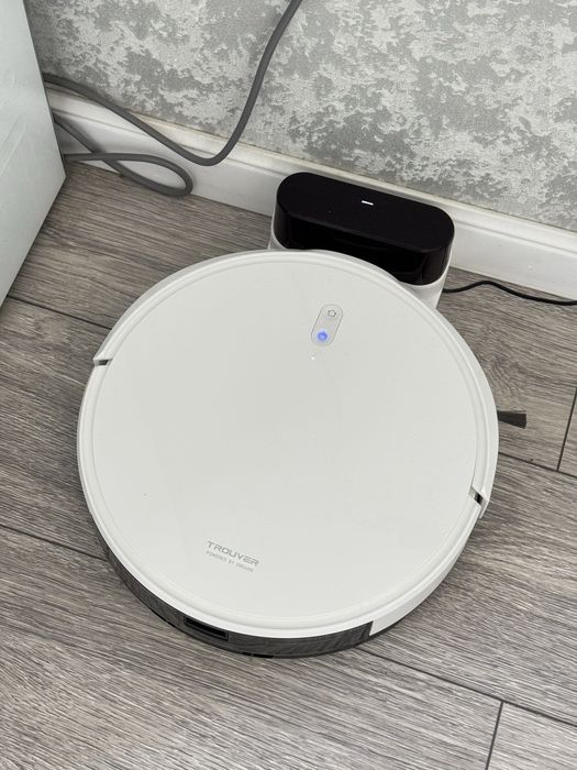 Продам робот пылесос