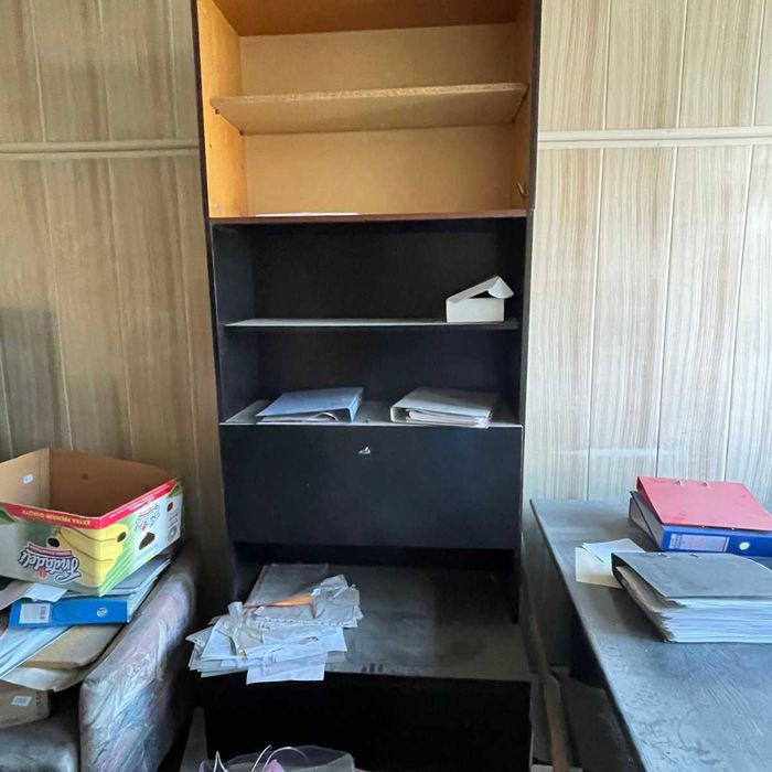 Мебели Соц – гардероби, секции, маси – запазени