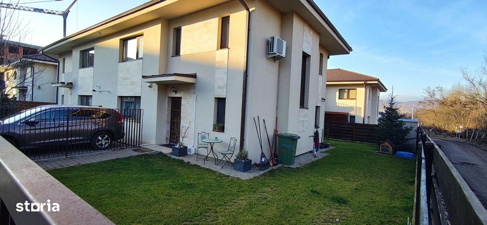 Casă tip duplex in zona linistita, acces usor catre oras