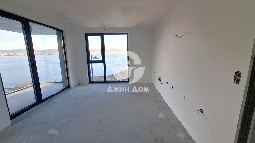 Продава се Двустаен апартамент в Несебър - 81 кв.м за 2840 €/кв.м - Снимка #2