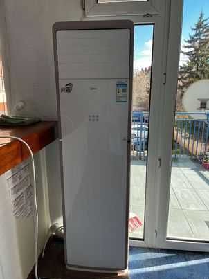 Колонен климатик Midea 24000 BTU