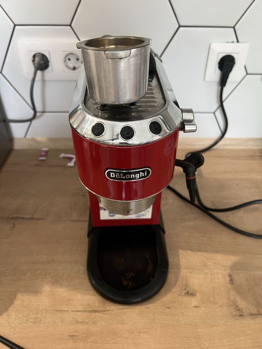 Кофемашина Delonghi EC680R