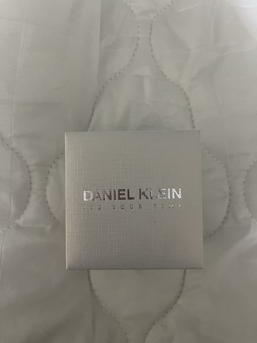 прдам часы срочно Daniel Klein
