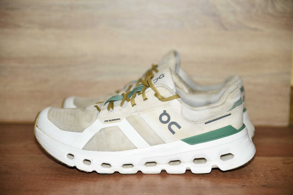 On Cloud оригинални маратонки, 43 номер