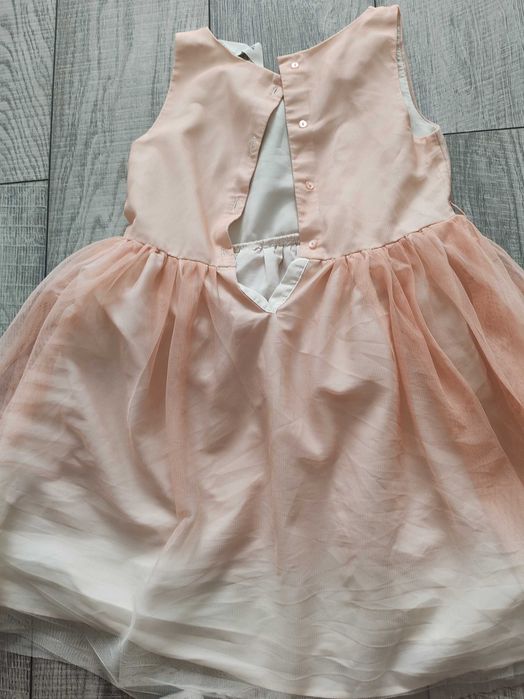 Рокли за момиче подходящи за 7-8  години