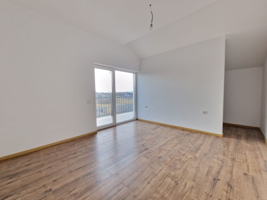 Vând duplex P+M Mosnita Noua 115 mp utili