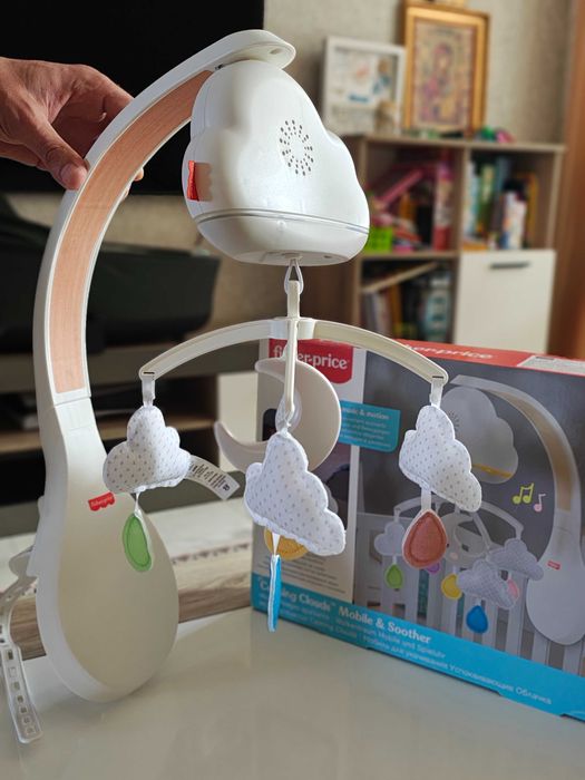 Музикална въртележка  на Fisher price Calming Clouds