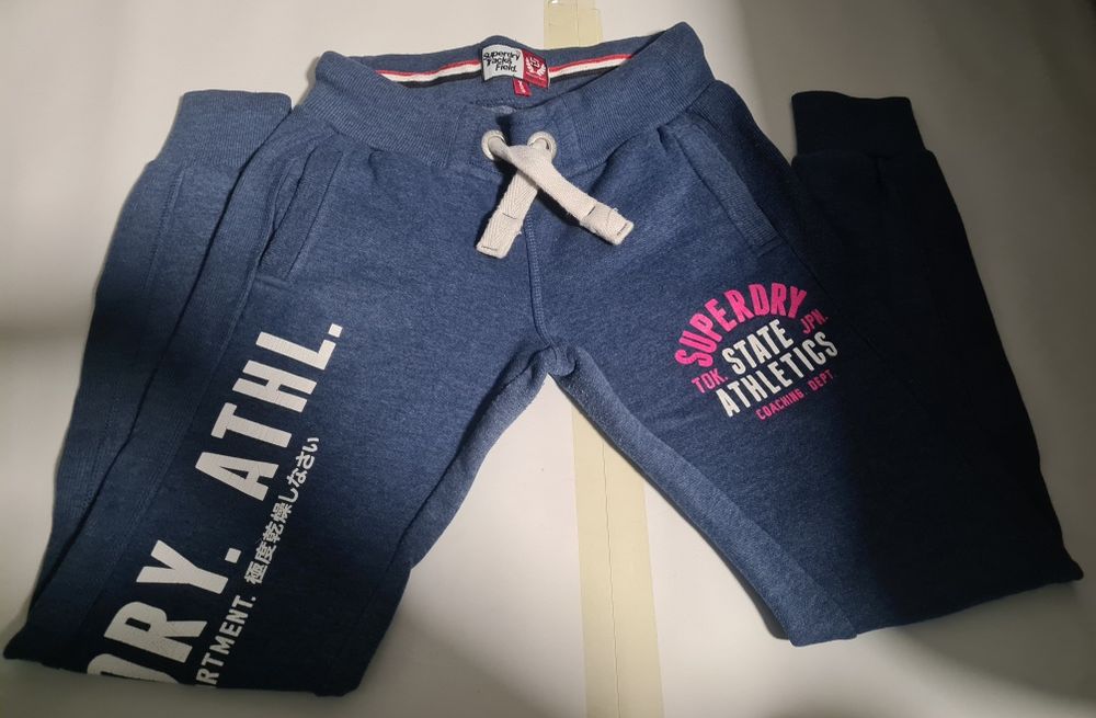 Pantaloni de trening Superdry