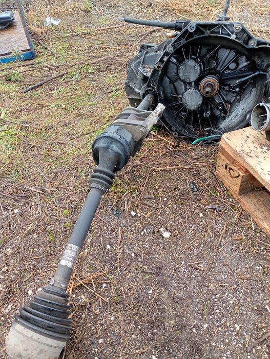 Скоростна кутия за рено Еспейс 4 2.2 dci