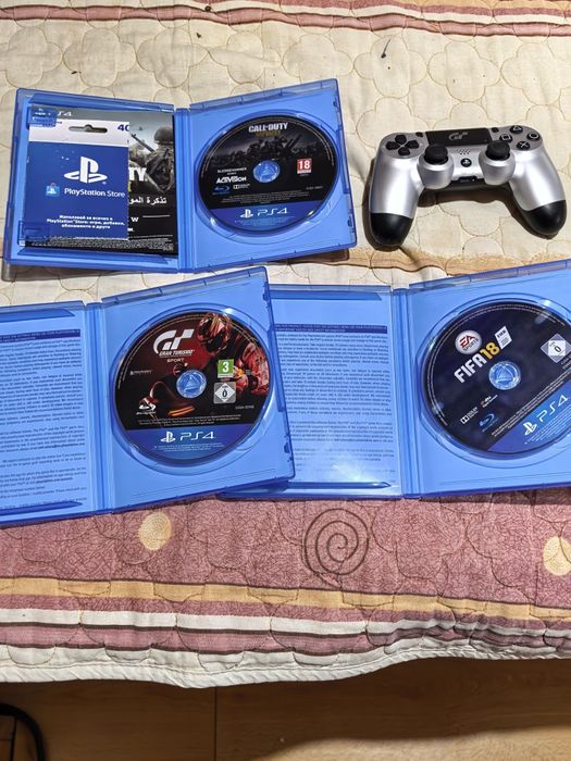 PS 4, 1 TB + 2 джойстика