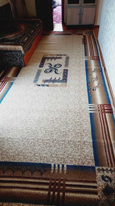 Продам ковёр 2 на 5