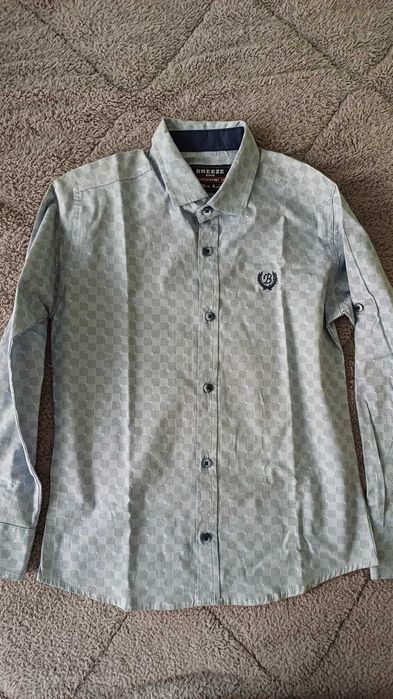 6 броя Детски ризи различни номерации 5лв всичките