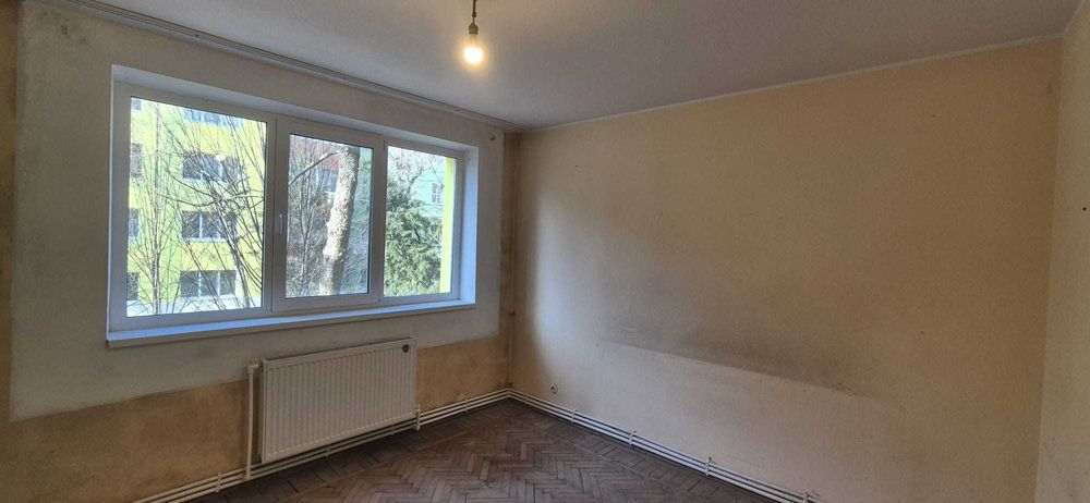 Apartament 3 camere, zona V-uri