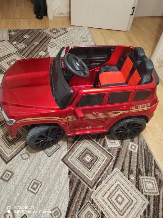 Машинка новая, продам