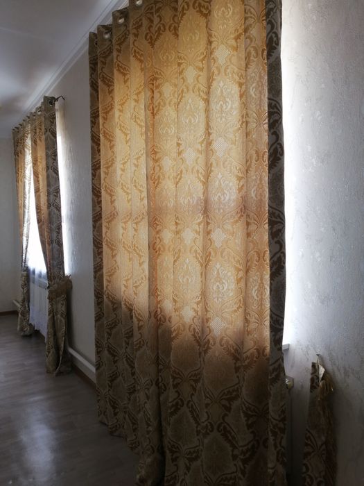 Перде немесе жапқыш (шторы)