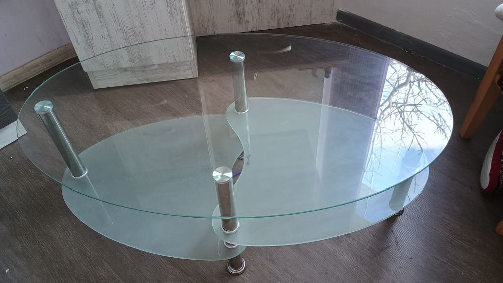 Резервирана Стъклена масичка 100х60х41