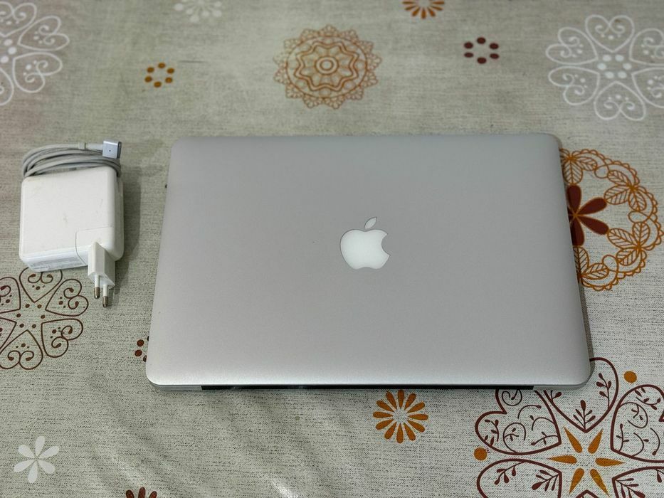 Ухоженный Macbook Pro 2015